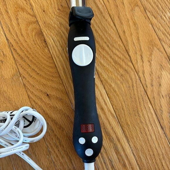 BEACHWAVER‎ S1 Rotating Curling Iron BW1136S1 - Picture 6 of 10